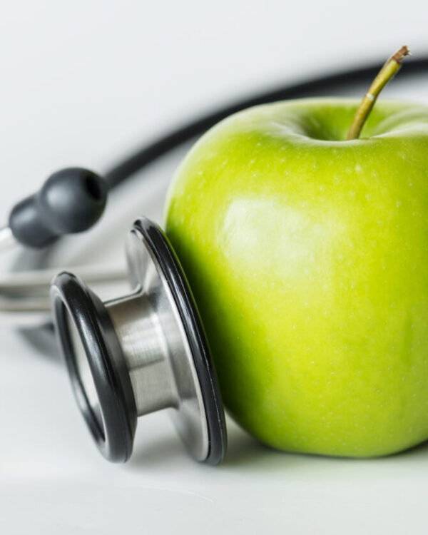 closeup-apple-stethoscope-healthy-food-health-concept.jpg